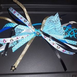 Handmade bow scrunchie